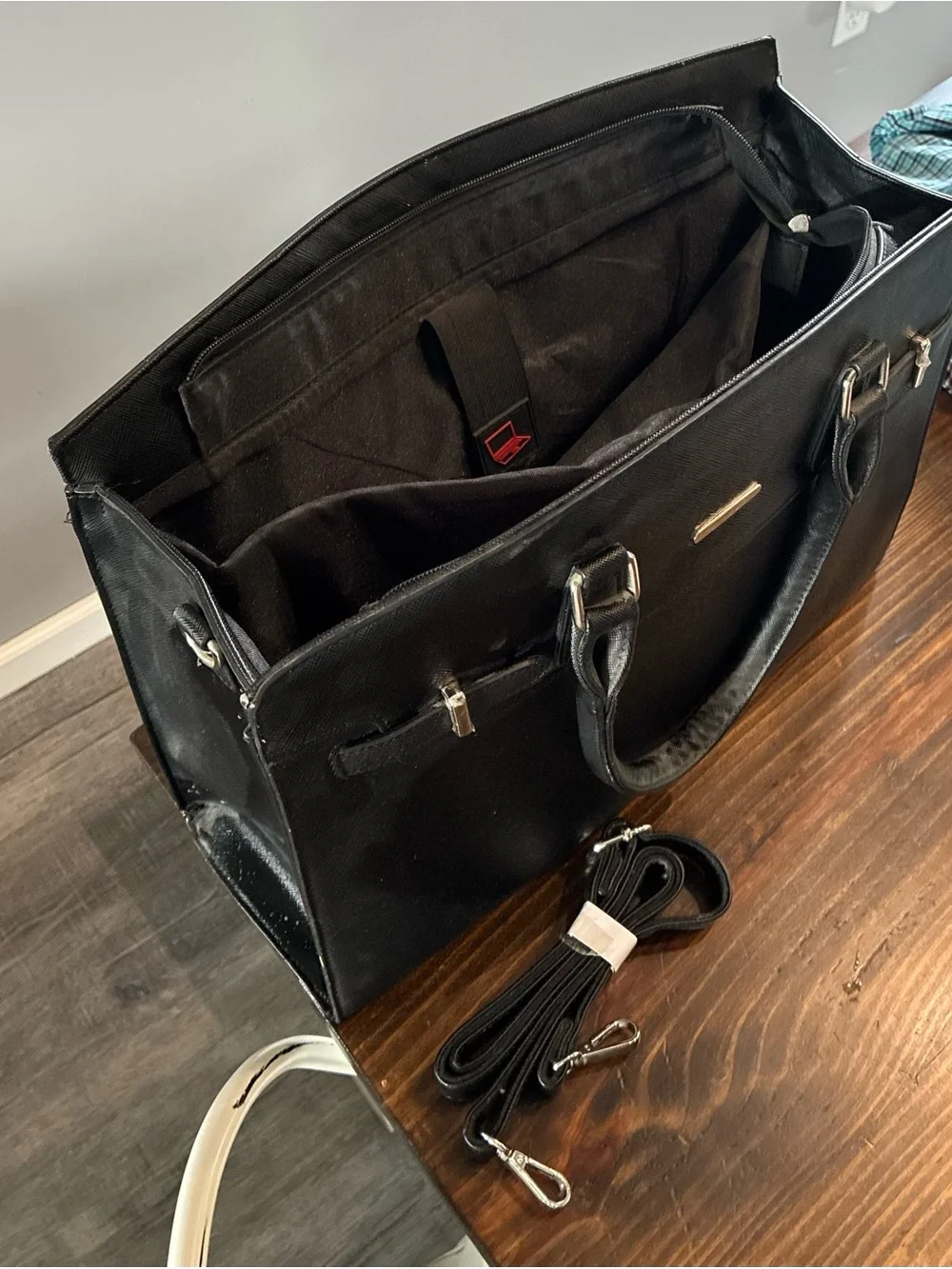 Black Structured Tote Bag with Detachable Strap